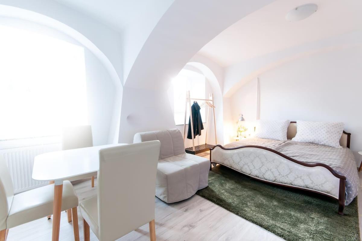 The Maze Apartment Ljubljana Buitenkant foto
