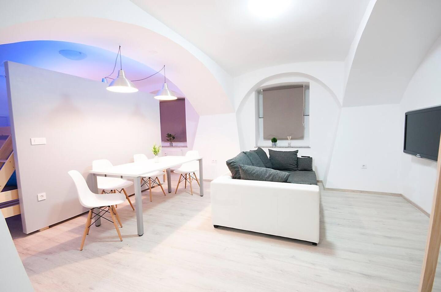 The Maze Apartment Ljubljana Kamer foto