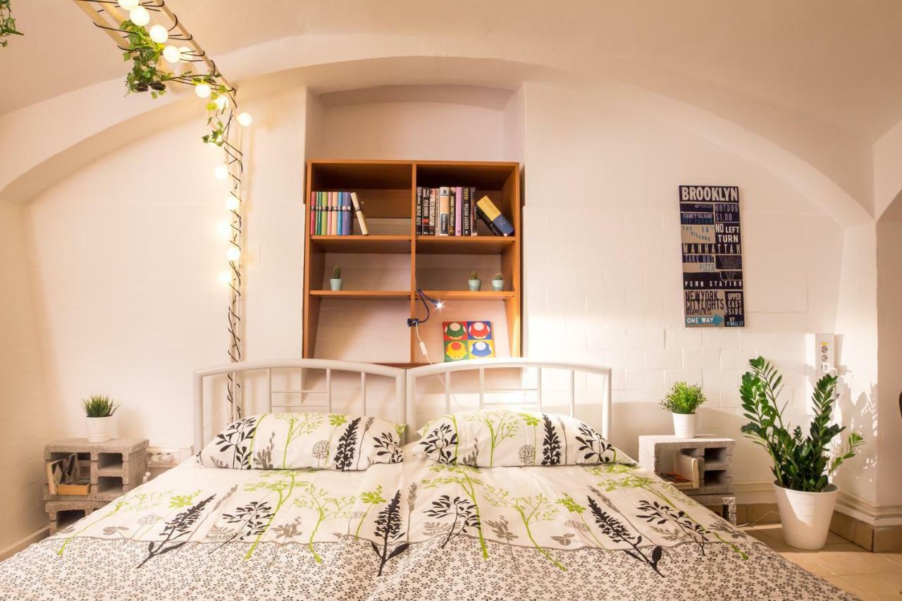The Maze Apartment Ljubljana Buitenkant foto